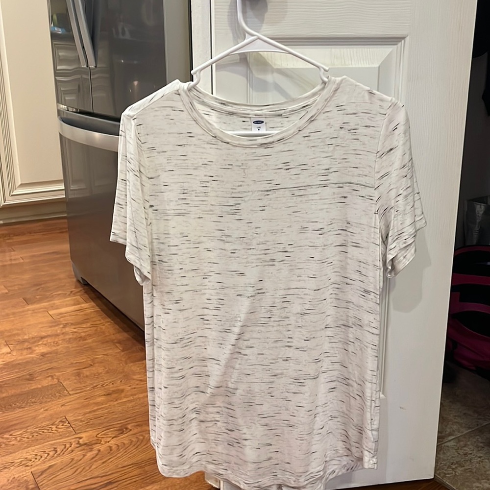 cute flowy shirt